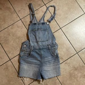 Pacsun short overalls